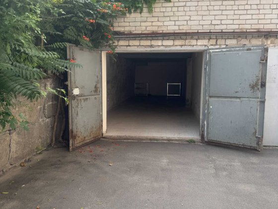 Здам капіт. двомісний (12м) гараж в центрі на Челюскіна,біля ЖК Моцарт Дніпро