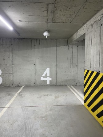 Оренда паркомісце в паркінгу у новобудові вул. Кондукторська продаж - фото 1