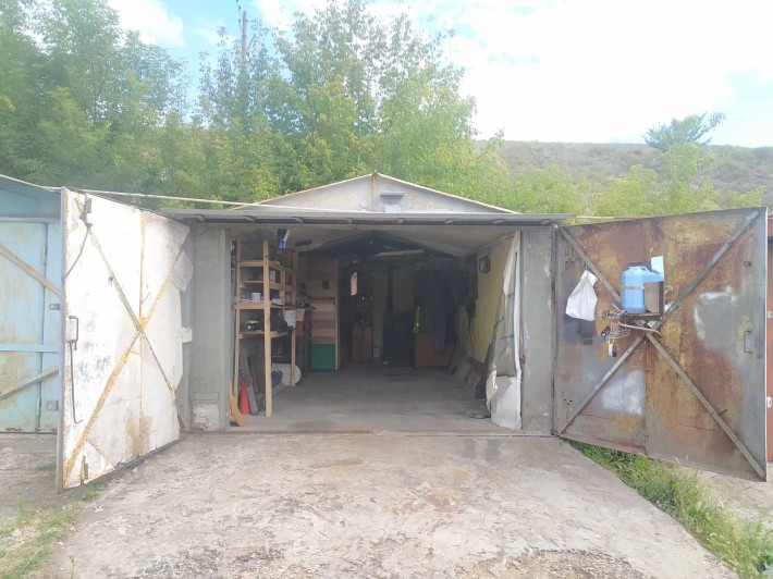 Сдам гараж металлический в районе пл. Пушкина. ГК Скиф по ул. Шевченка - фото 1