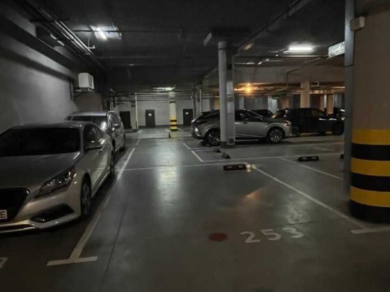 Оренда паркомісця в ЖК Ярославів Град Киев