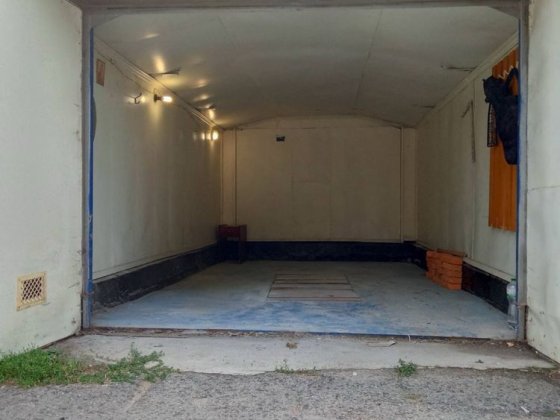 Сдам гараж в ГСК Позняки 2, ул. Сортировочная 22, Урловская , аренда Киев