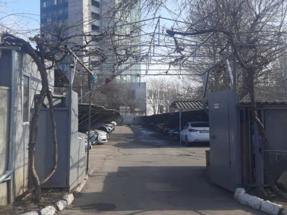 Сдам продам  место на охраняемой стоянке паркоместо Радостная Черемушк Одесса