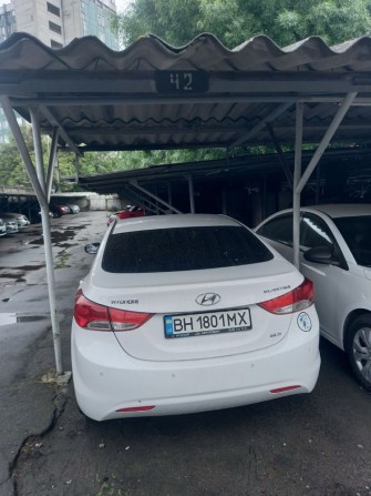 Сдам крытое место на авто стоянке Радостная 2 - фото 1