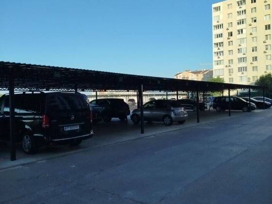 Здаю паркомісце в "Смарт сіті" Лески