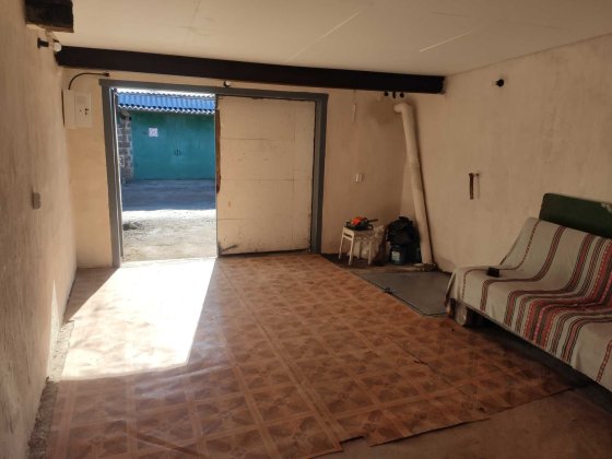 Продам гараж  на массиве Електрон Жовті Води