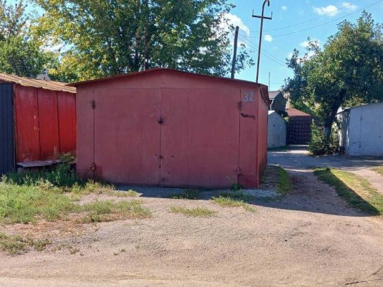 Продається гараж в центрі міста Смела