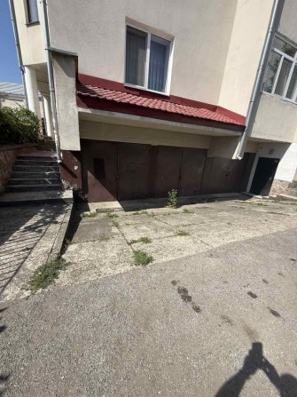 Терміново продам гараж з кладовкою вул, Шухевичів 21 - фото 1