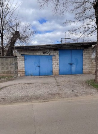 Гараж на дві машини за рестораном Puri Chveni - фото 1