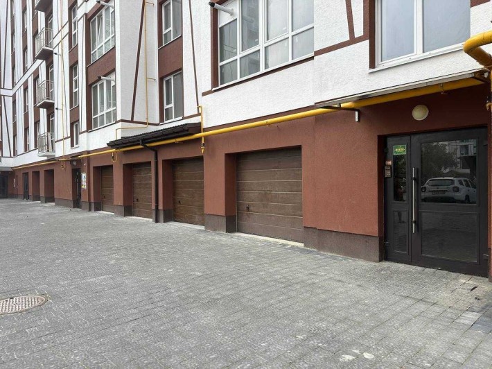 Гараж з ремонтом великої площі в ЖК Опришівська Слобода - фото 1