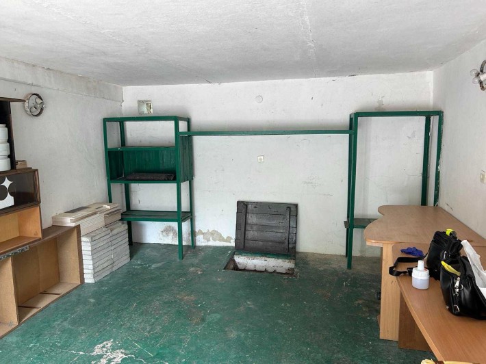 Продаю гараж в центрі на території 2 міської лікарні - фото 1