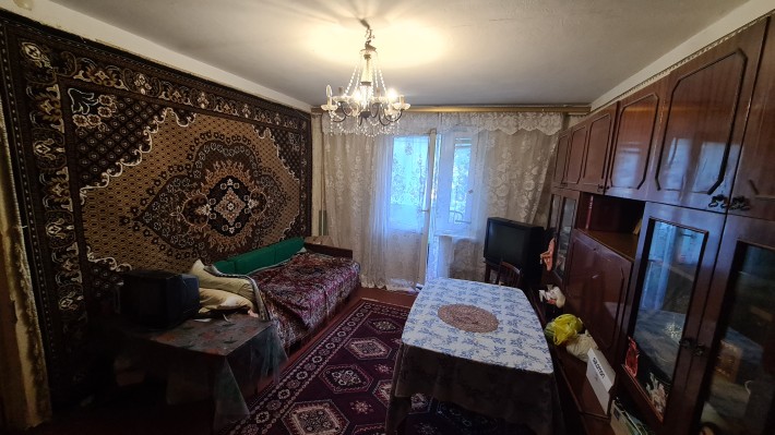 Пропонується проста і затишна кімната під оренду у 2-к квартирі. - фото 1