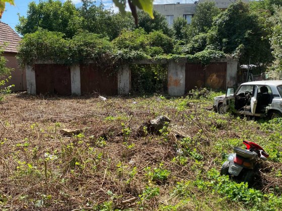 Гараж на 4 автомобілі, площею 66,0 кв.м у м.Ужгород