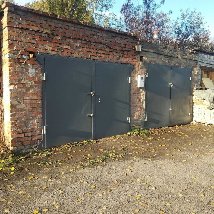 Продаж двох капітальних гаражів - фото 1