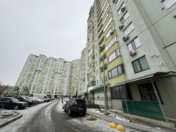 Продам подземный паркинг Коломийский переулок 17/31а Васильковская Киев