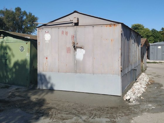 Металлический гараж в г/к Надежда на Левобережном 3 возле Каравана Дніпро