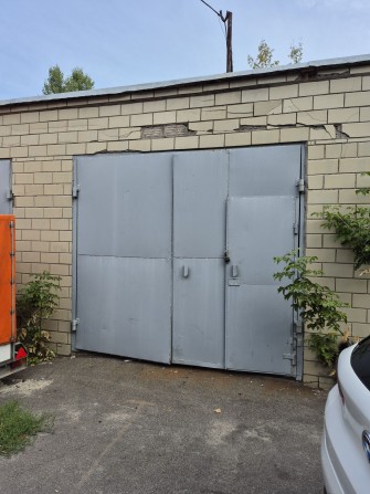 Гараж. Центр. Львівська площа - фото 1