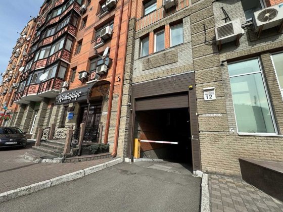 Підземний паркінг Панаса Мирного 12 Київ