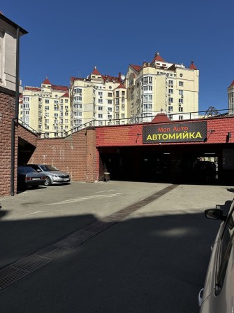 Продам Гараж Паркинг вул. Володимира Івасюка,24а - фото 1