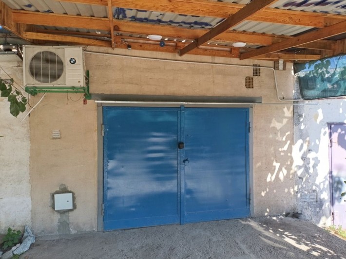 Шикарный двух этажный гараж - фото 1