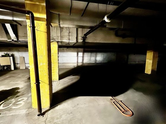 Продам паркомісце у підземному паркінгу з охороною Киев