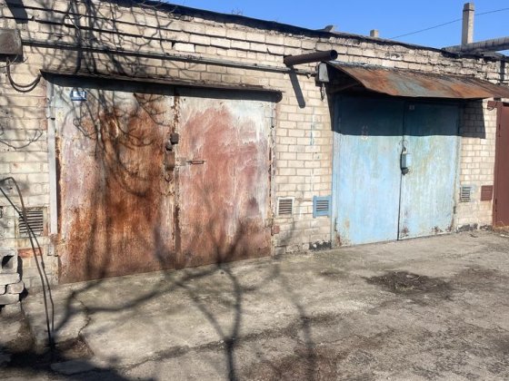 Прдам два гаража рядом кооператив Юность Запоріжжя