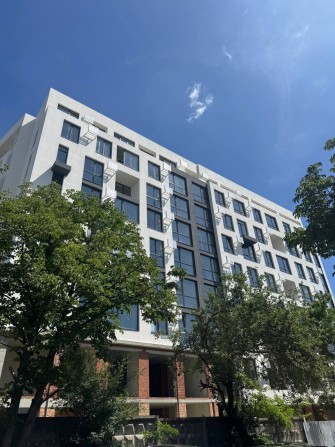 Продаж паркомісця ЖК Бузковий 1/збудована черга/л-я Навроцького-Зелена - фото 1