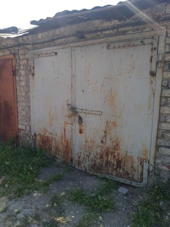 Продам капітальний гараж в центрі міста - фото 1