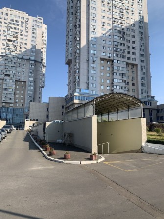 Продажа подземного паркоместа-укрытия 16.8м. Ул. Шумского 1. Березняки - фото 1