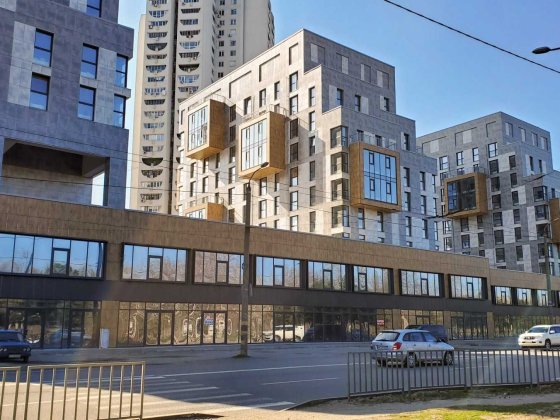 Продам паркомісце в ЖК "5 Континент" Днепр