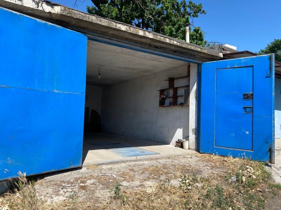 Продам камʼяний гараж Одеса