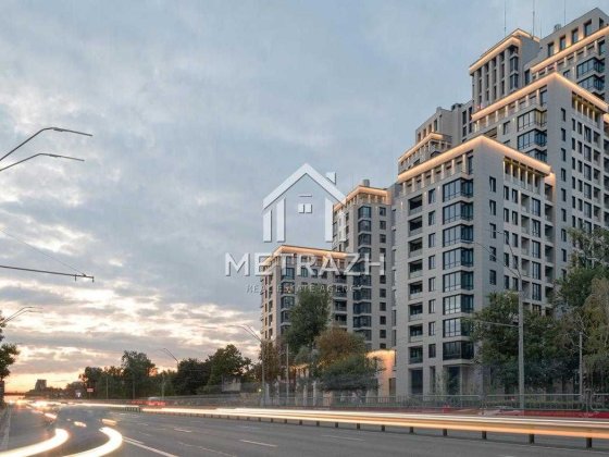 Crystal Park: Ваше Ексклюзивне Паркомісце за Найвигіднішою Ціною! Київ