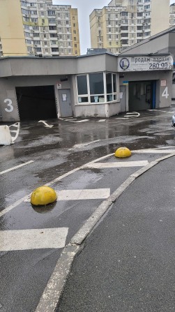 Продаж паркомісця в паркінгу в м. Київ, вул. Срібнокільська, 1. - фото 1