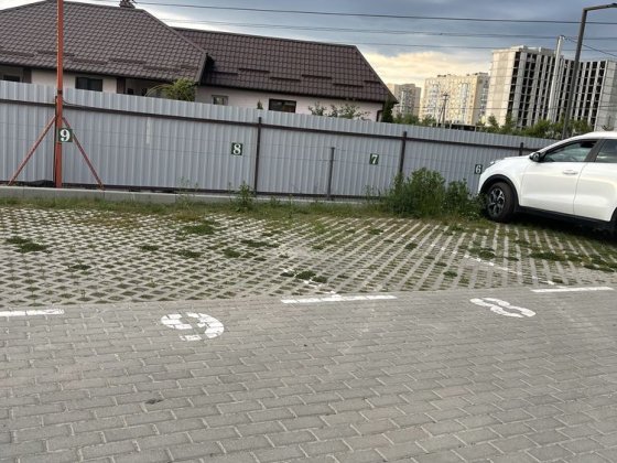 Паркомісце продам Святопетрівське