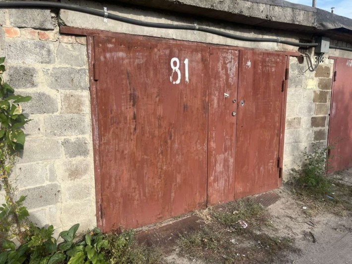 Продам або здам в аренду капітальний гараж з погребом в Чабанах - фото 1