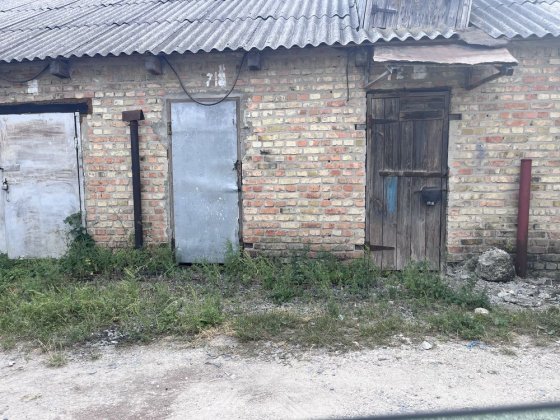 Продам 2 кладовки (гараж) Миронівка