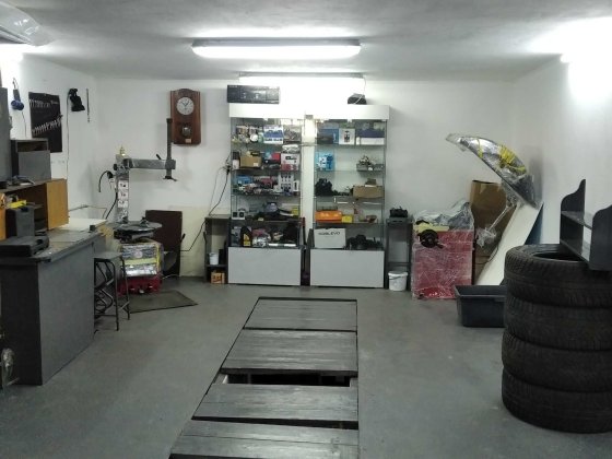 Продам готовий бізнес - діючий шиномонтаж 12 р. (центр Городка) 44м.кв