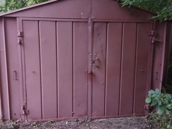 Гараж в районі Циганської Ладан