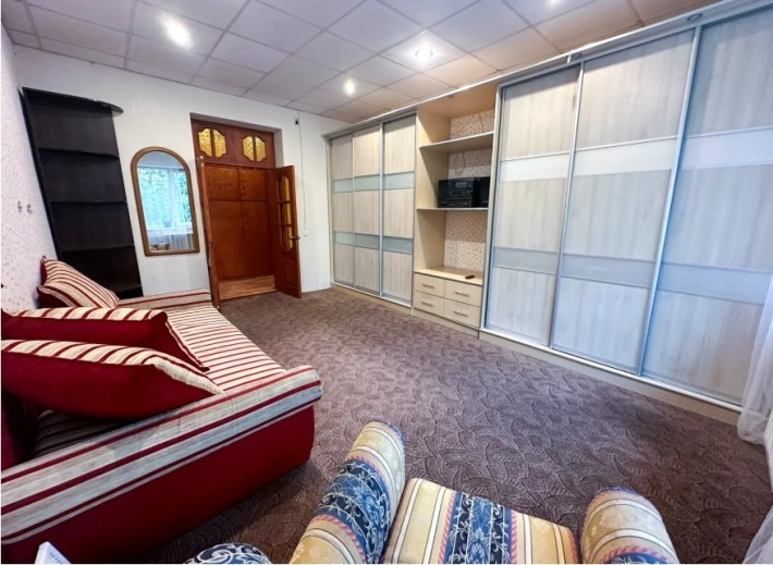 Вигідно! Продаж 2-к квартири, 65 кв.м, М.Токарєва (Вузівська) 4, Солом'янка, сталінка, стеля 3,3 м! - фото 1