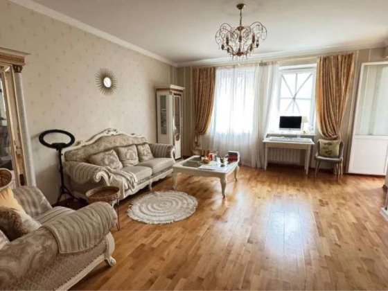 Продаж 4-к квартири пр. Володимира Івасюка 10а Київ