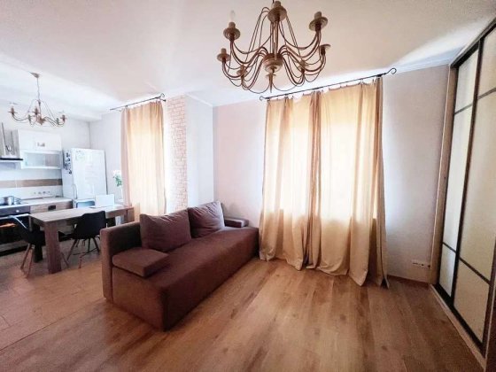 Продаж 2 кімн. по вул. Сирецька 32 . Куренівка Київ