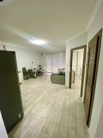 Оренда 2-кімнатної квартири з ремонтом,на закритій території - фото 1