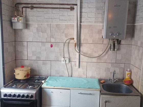 Здається трьох кімнатна від одного місяця та більше. Мукачево