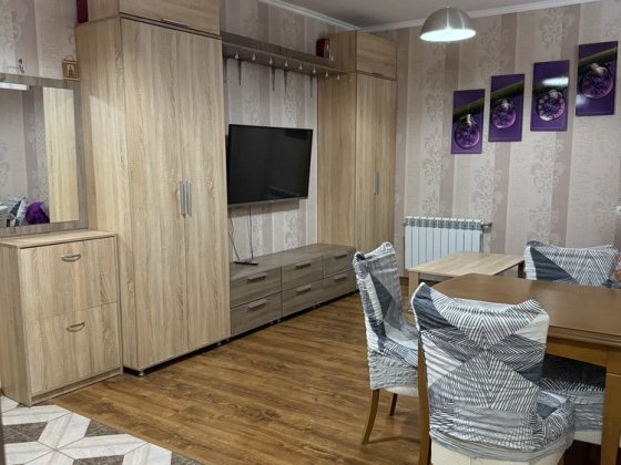 Оренда 3-кімнатної квартири, можна з песиком, ЖК Петрівський квартал Святопетровское