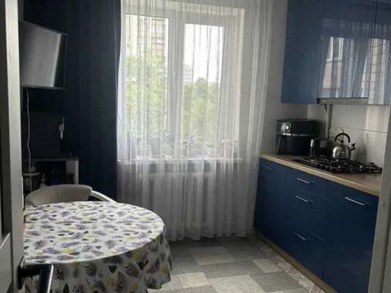 Продаж 3-кімнатної квартири на вул.Виговського Івана (Гречко Маршала), 11а Київ