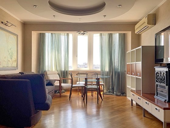 Продаж 3-кімнатної квартири вул. Сверстюка 52-В Дніпровський район Київ