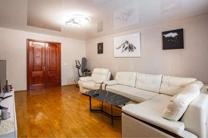Продаж 3-к квартири вул. Драгоманова 44а - фото 1