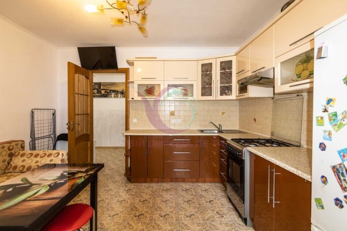 Оренда 2к квартири по вул.Крайня - фото 1