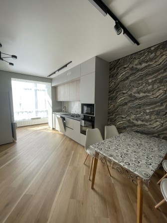 Здам в центрі 1 кімнатну квартиру - фото 1