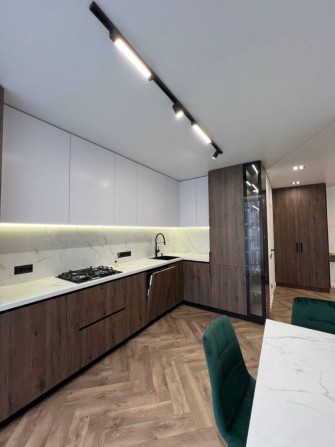 Оренда просторої однокімнатної квартири Family plaza Центр - фото 1