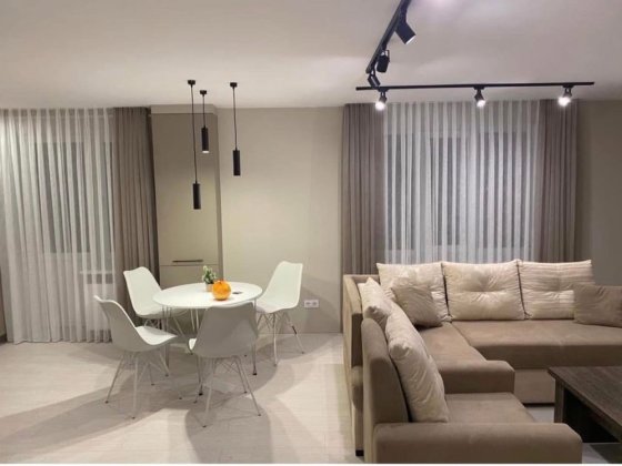 Оренда 2-кімн. квартири-студії Луцк